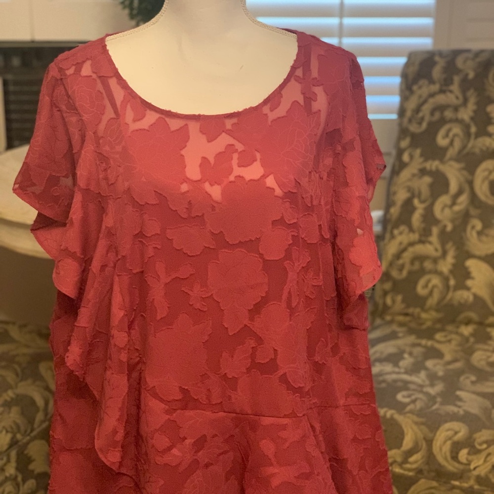 Beautiful peplum style blouse/top- size 22w